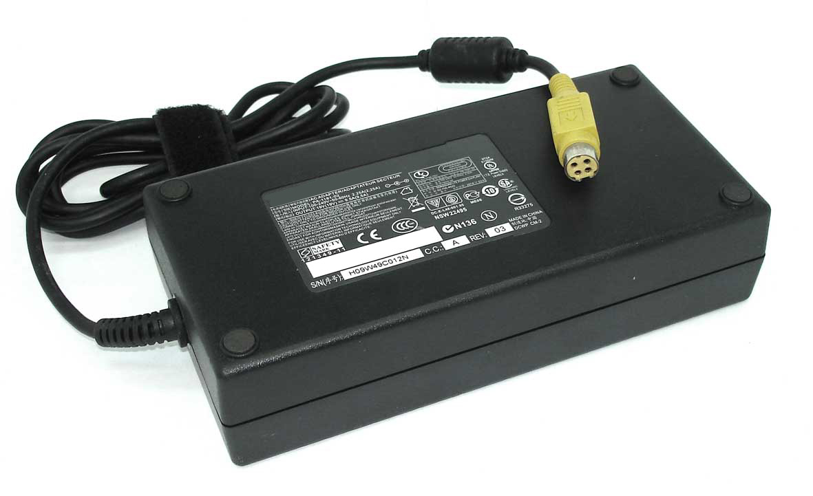 Блок питания (сетевой адаптер) для ноутбуков Toshiba 19V 9.5A 4Pin (Round 10mm) HC